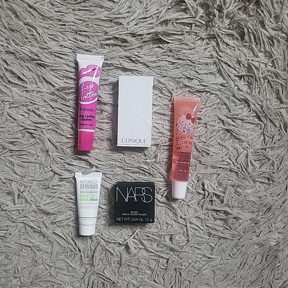 Beauty Bundle Makeup Skin Nars Blush Clinique Eyeshadow Duo Moisturizer Lips ✨️